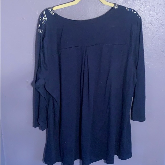 Blouse - Picture 2 of 3